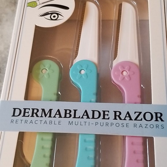 Dermablade Razor - Picture 3 of 7